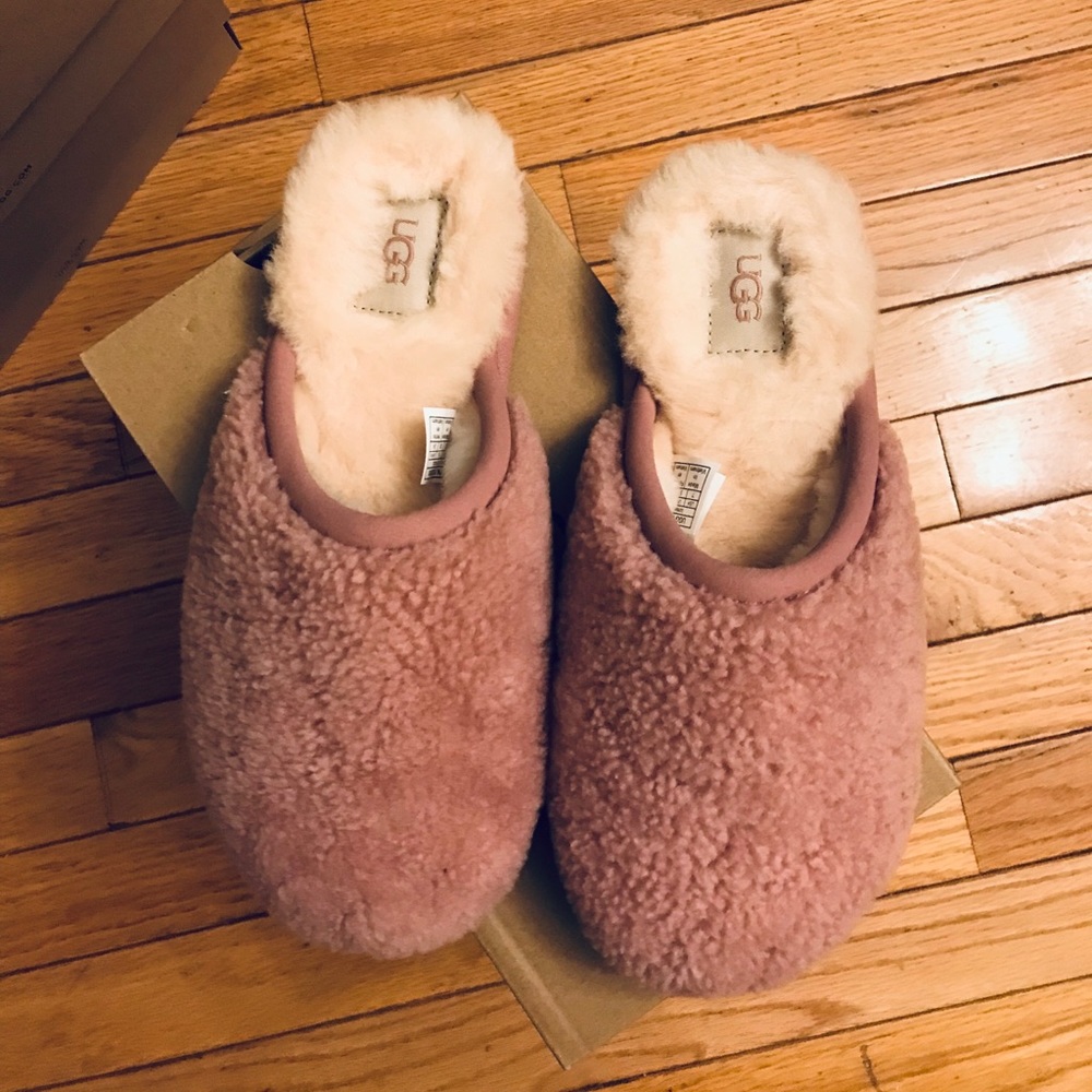 UGG, new with box